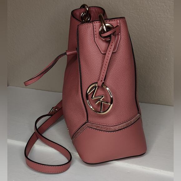 Michael Kors Dusty Pink Rose Pebbled Leather Bucket Crossbody Bag Valentine - Picture 7 of 16